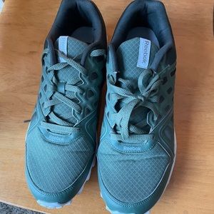 👟MAKE OFFER👟 🎈Reebok Shoes🎈